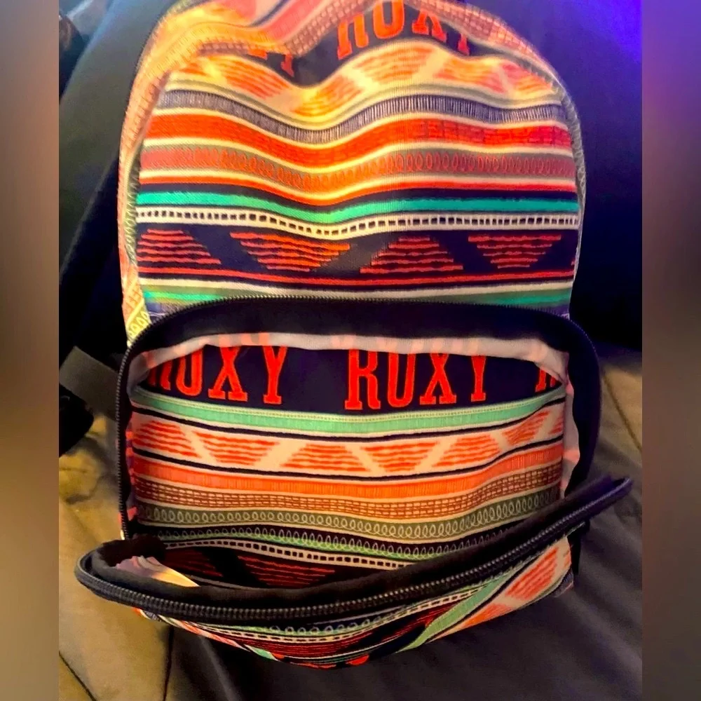 ROXY small Backpack- new no tags